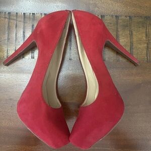 Jessica Simpson Women's Platform High Heel Size 7.5 Suede Maraschino Red